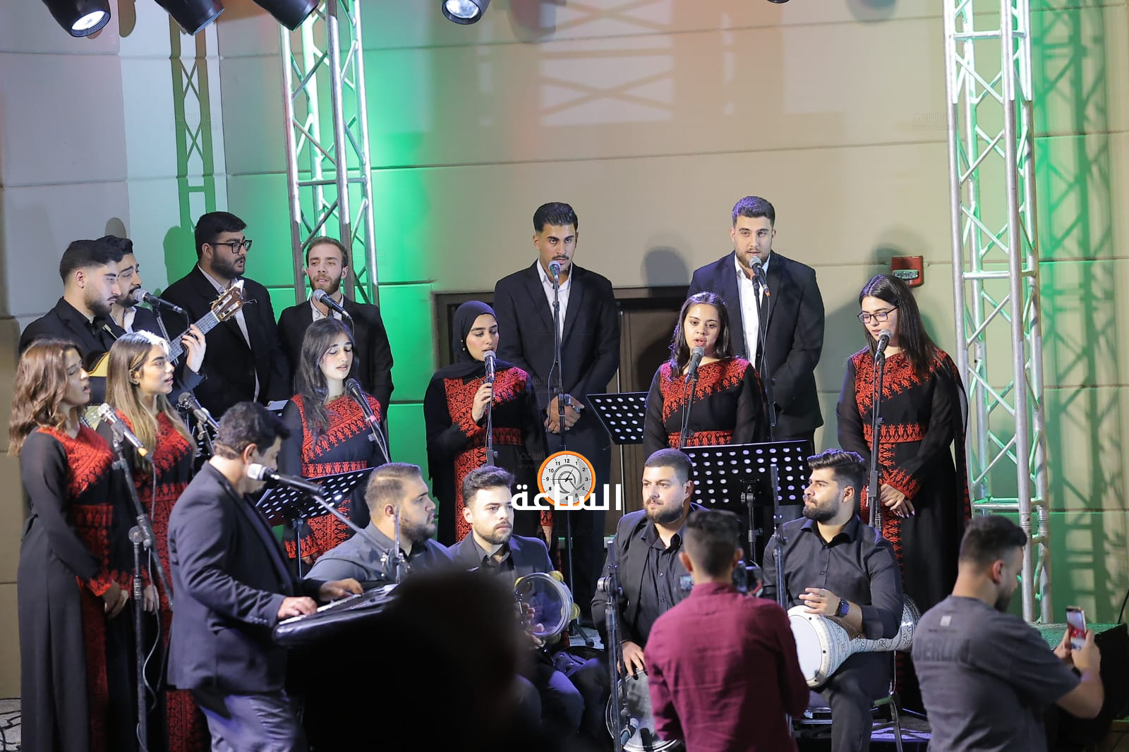 Madar Al-Saa Images 0.6818523903214732