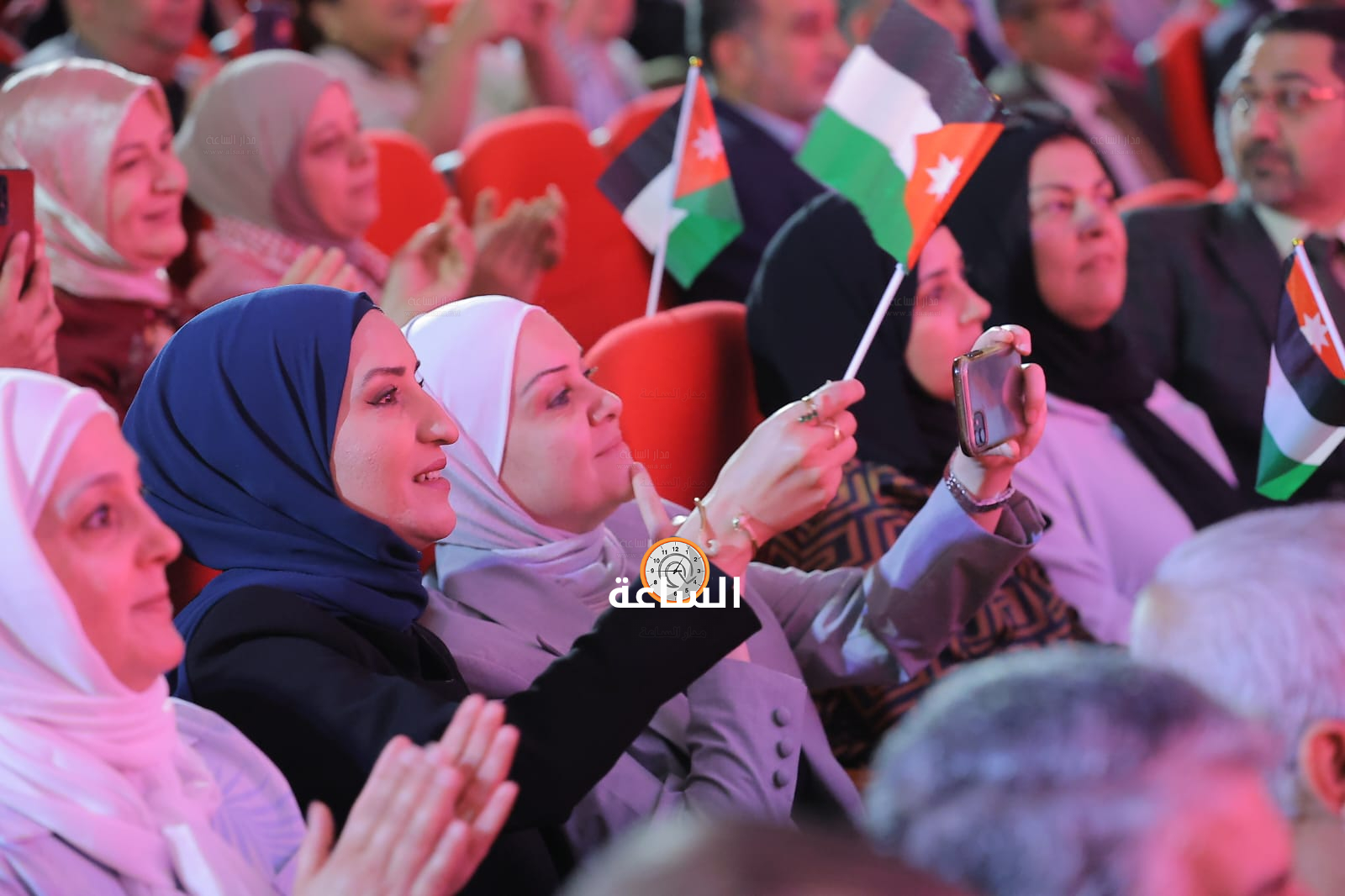 Madar Al-Saa Images 0.8564799042506219