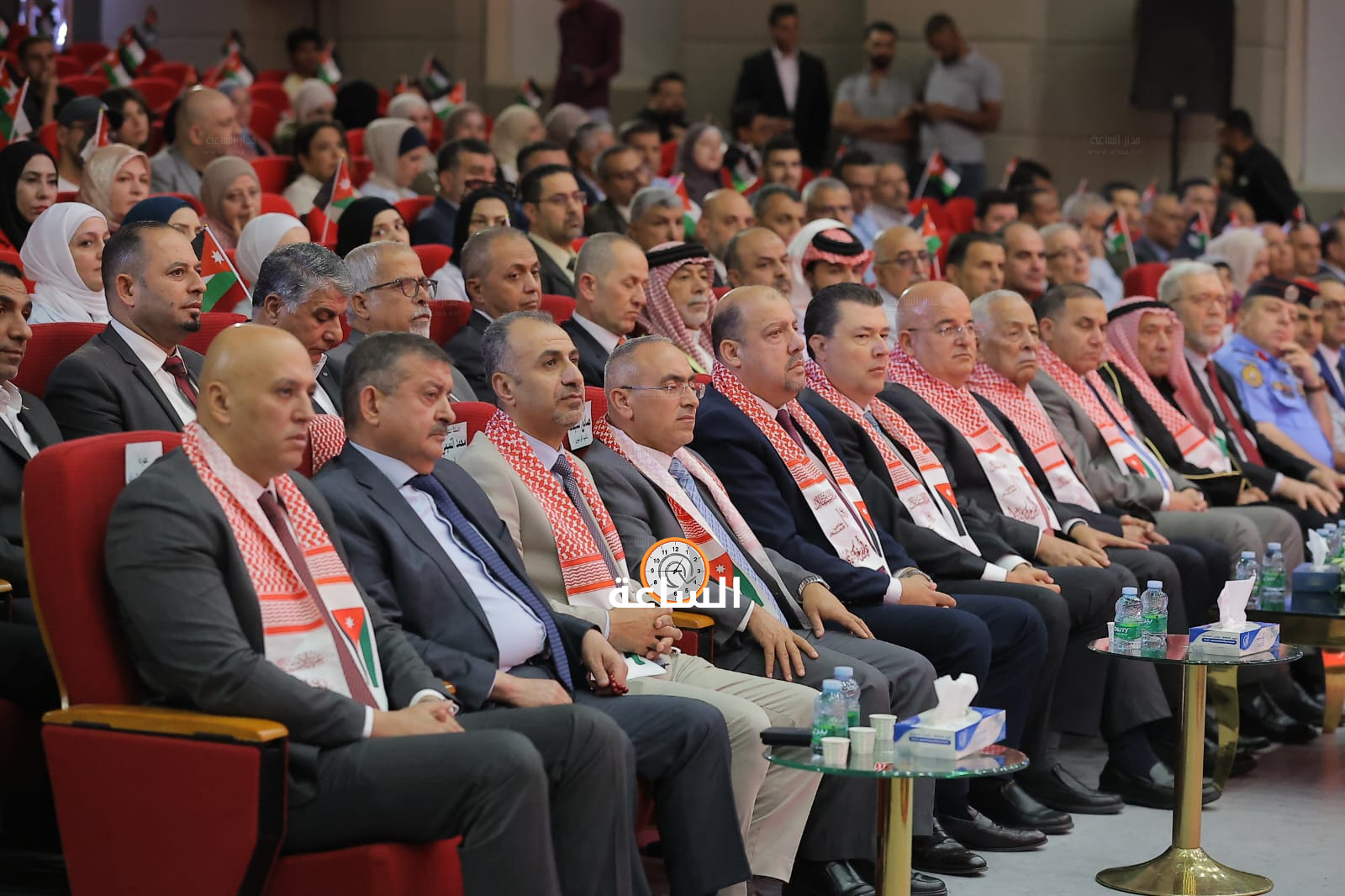 Madar Al-Saa Images 0.5599249715808743