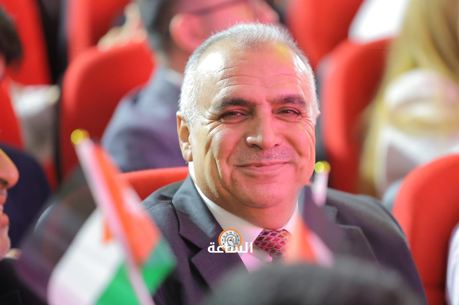 Madar Al-Saa Images 0.525976086244155