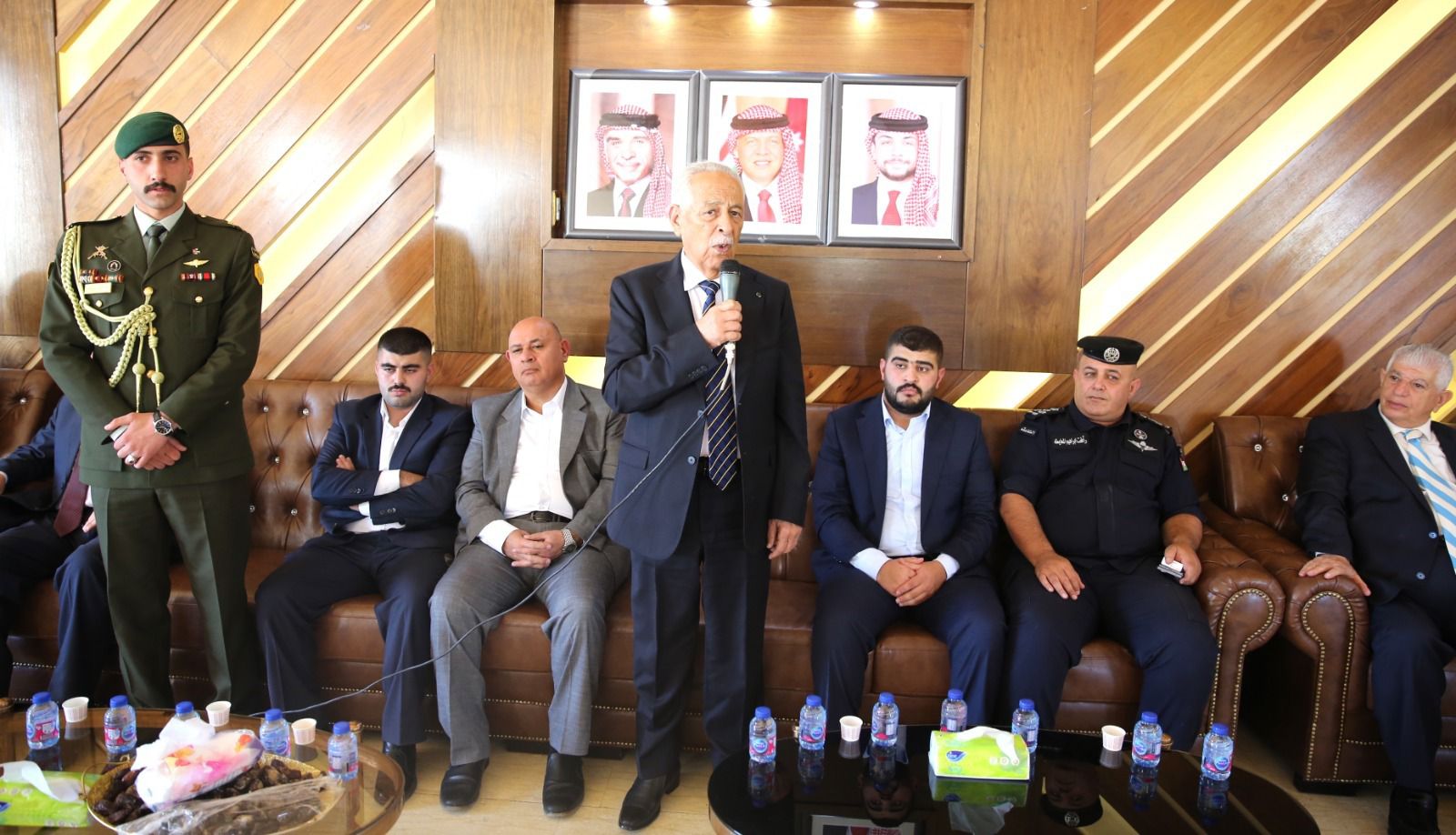 Madar Al-Saa Images 0.059969890455335406