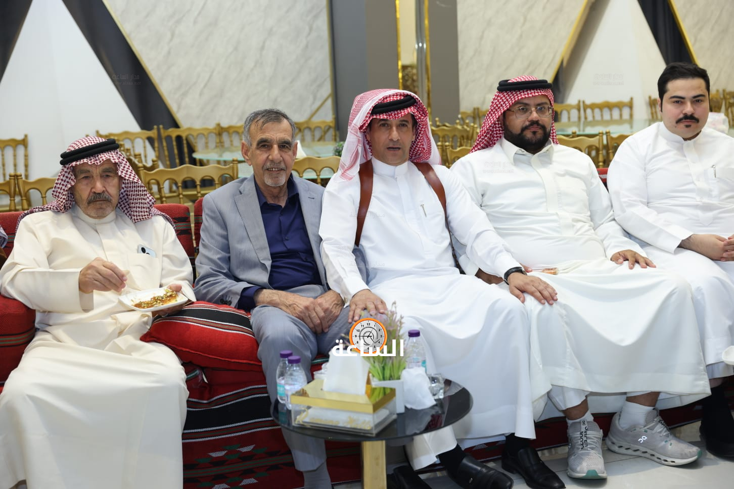Madar Al-Saa Images 0.4579505358835074