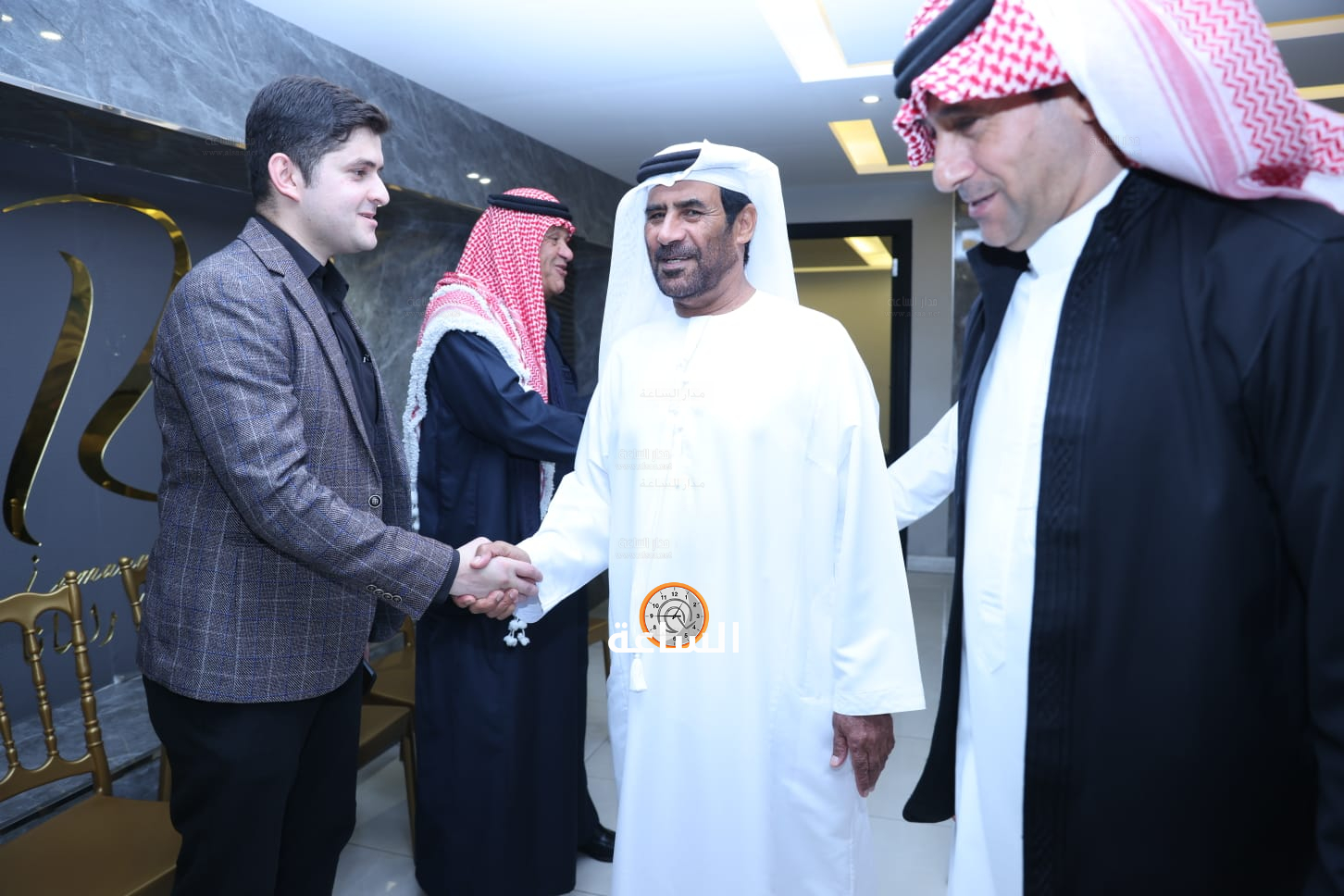 Madar Al-Saa Images 0.5296540346839117