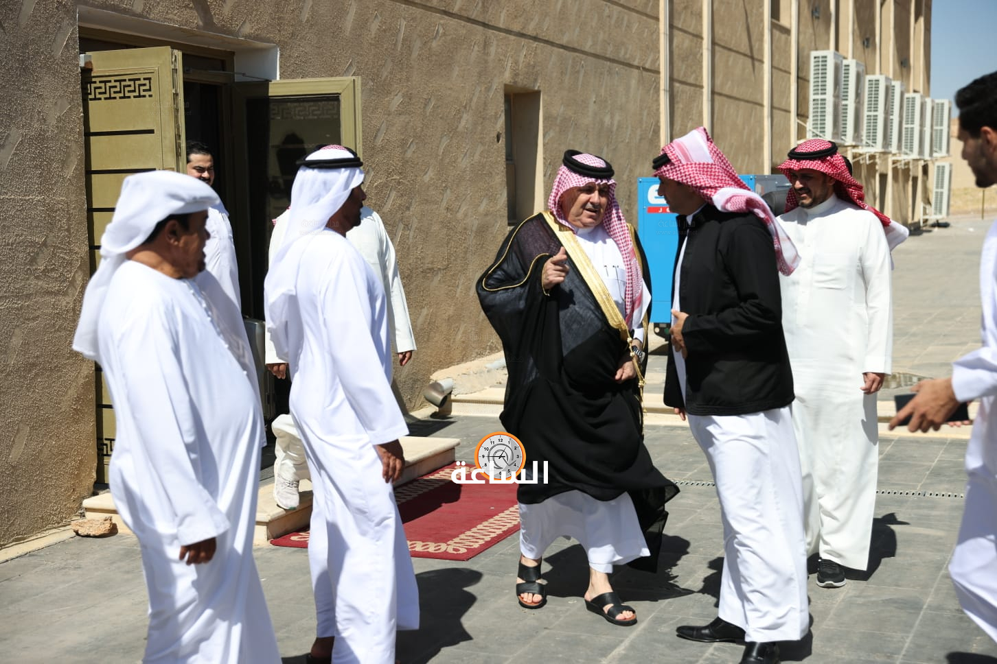 Madar Al-Saa Images 0.9499739453395084