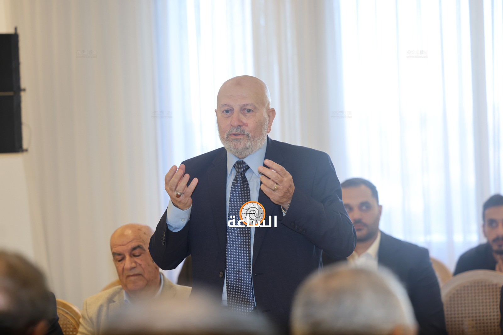 Madar Al-Saa Images 0.516278826138786