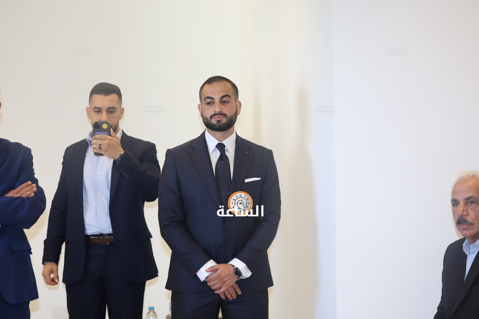 Madar Al-Saa Images 0.484576310456465