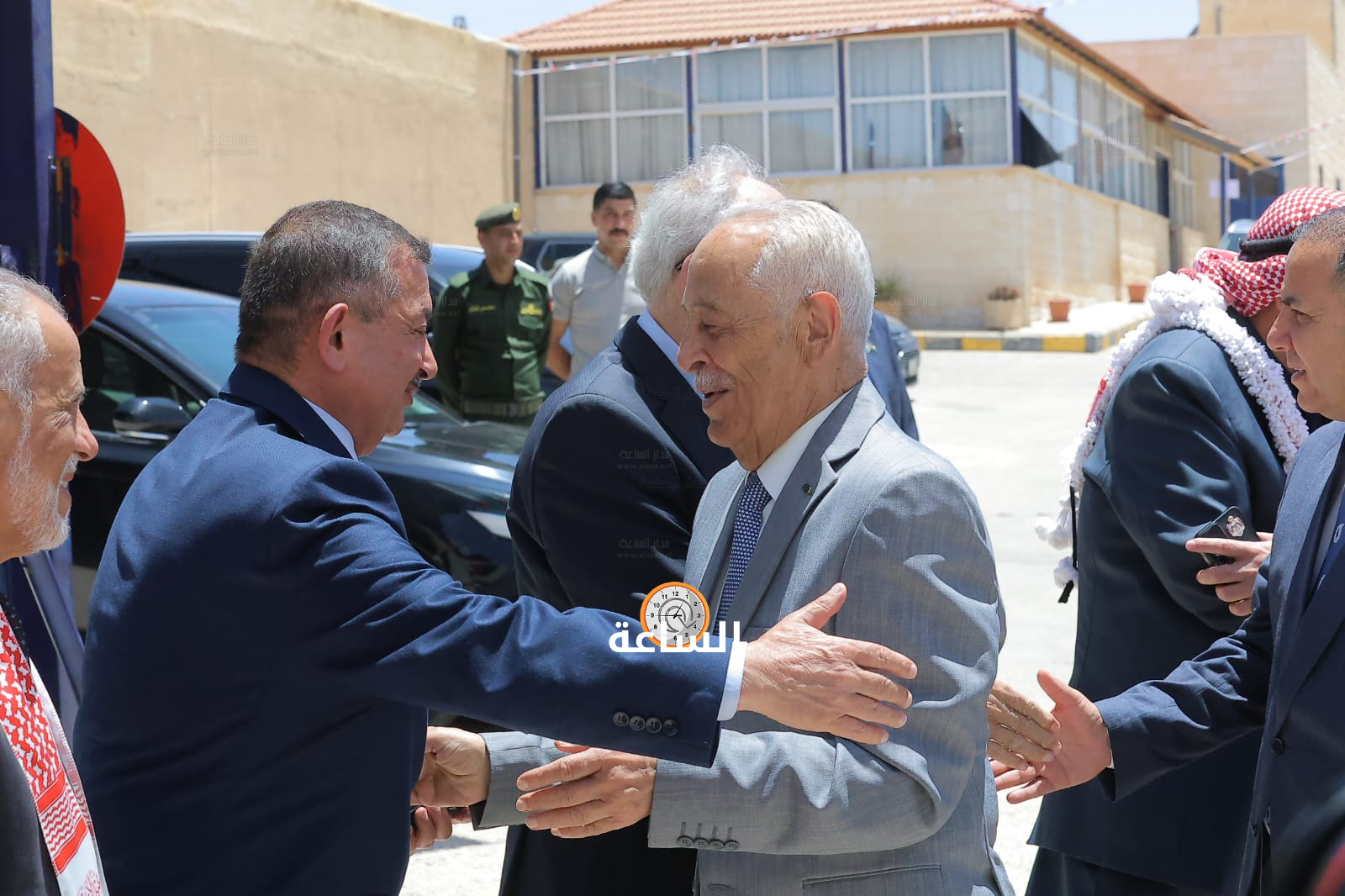 Madar Al-Saa Images 0.6935991825935549
