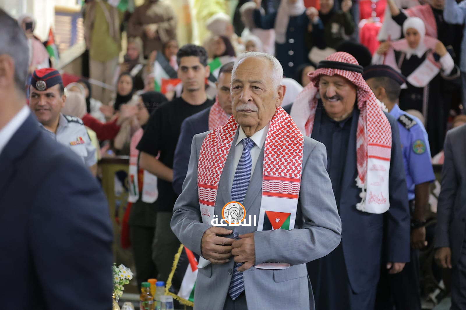 Madar Al-Saa Images 0.6122472256317607
