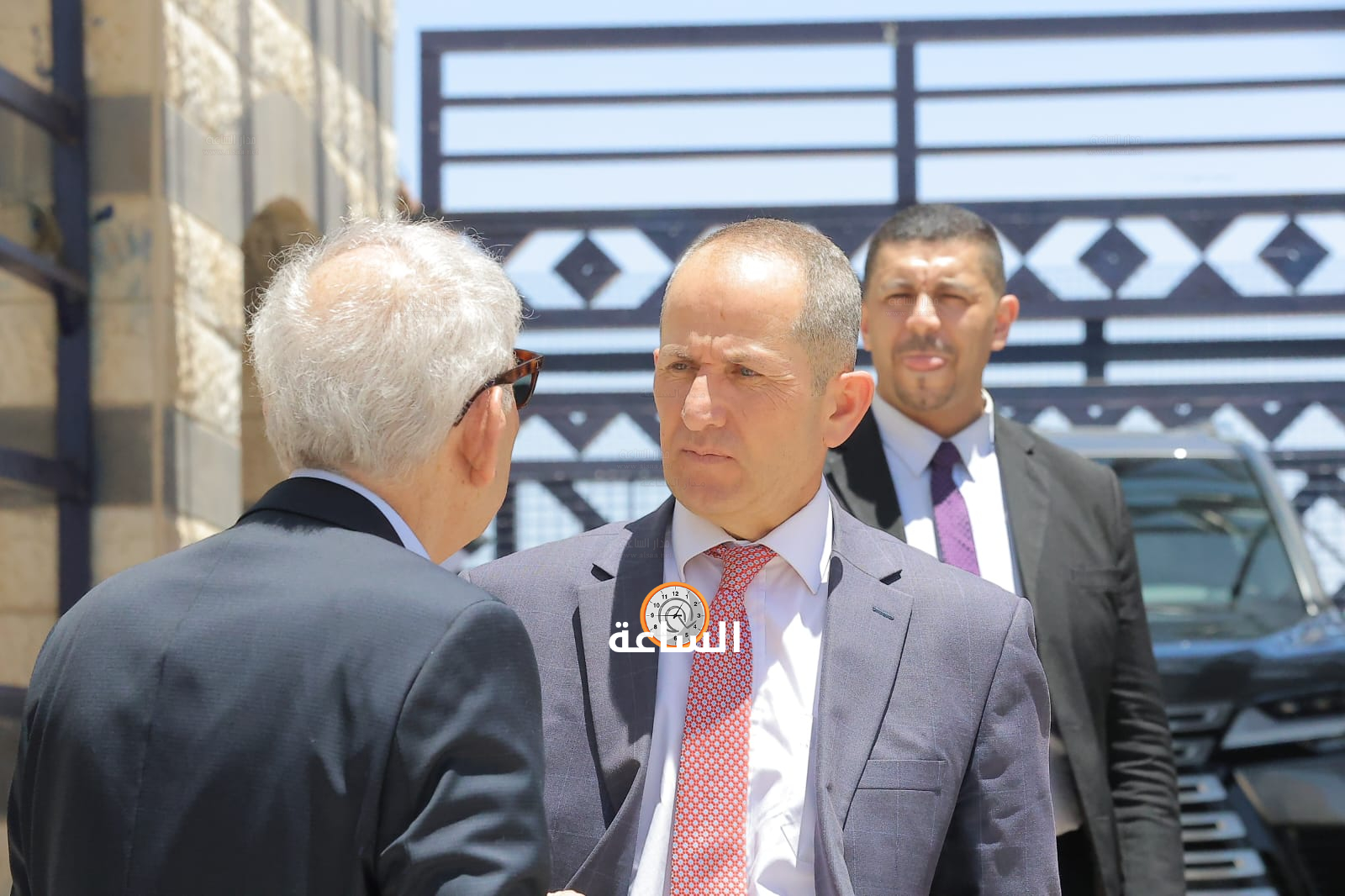 Madar Al-Saa Images 0.7475876636426828