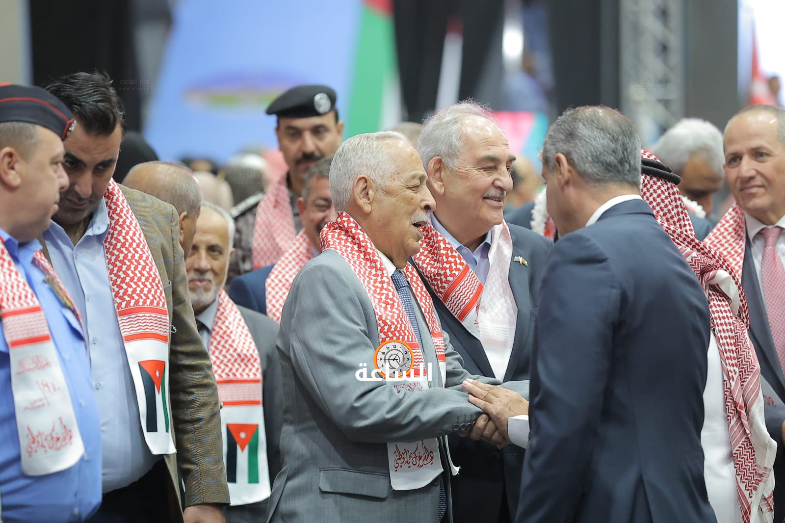 Madar Al-Saa Images 0.11244130989502577
