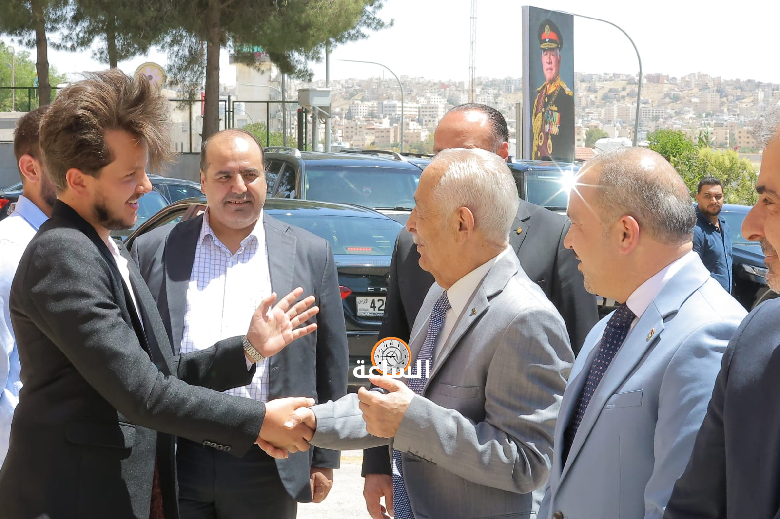 Madar Al-Saa Images 0.009629490375356653