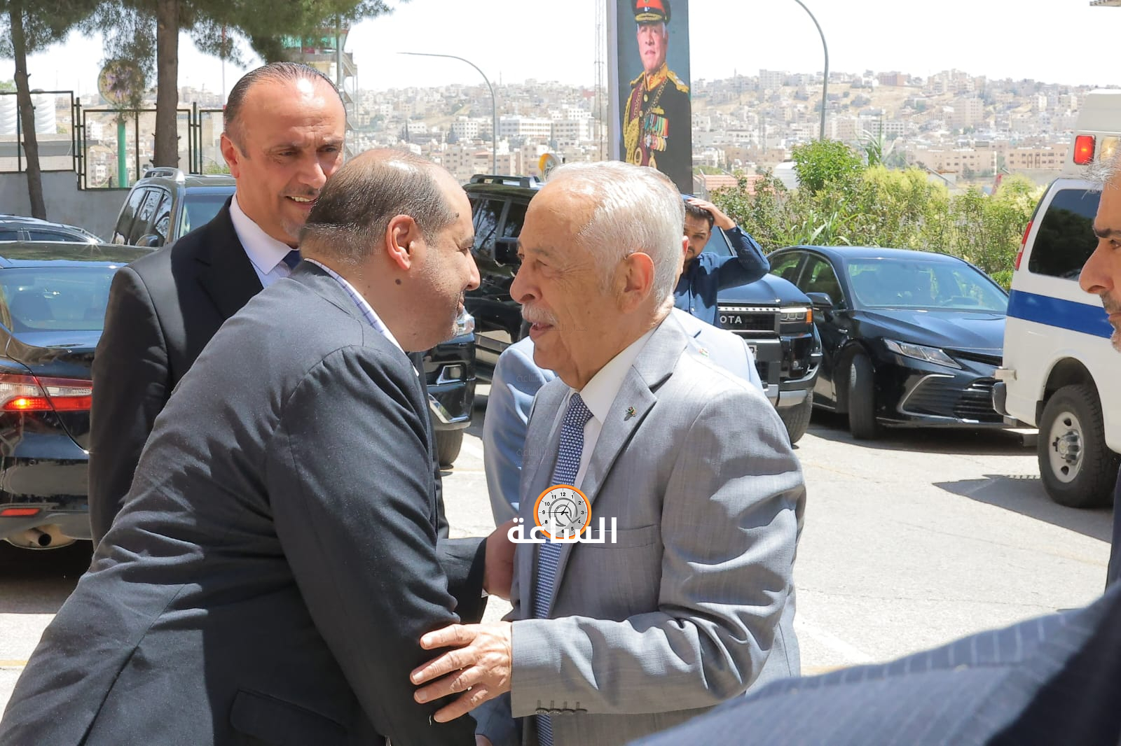 Madar Al-Saa Images 0.32544452441145466