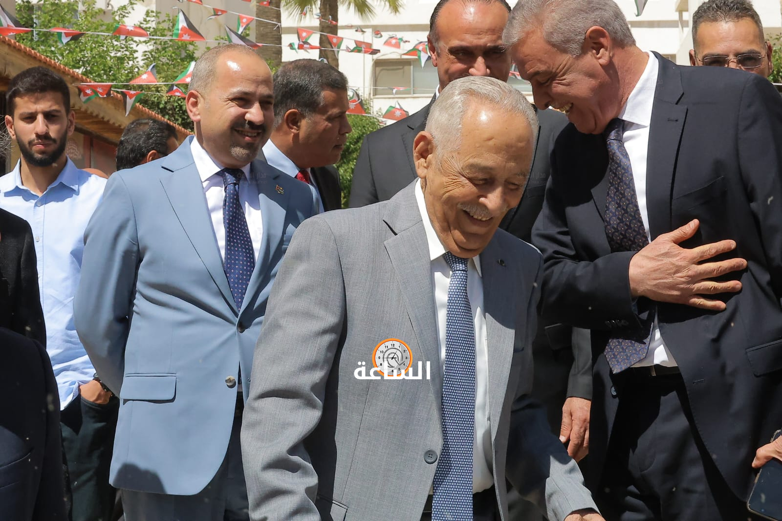 Madar Al-Saa Images 0.5517231501010428