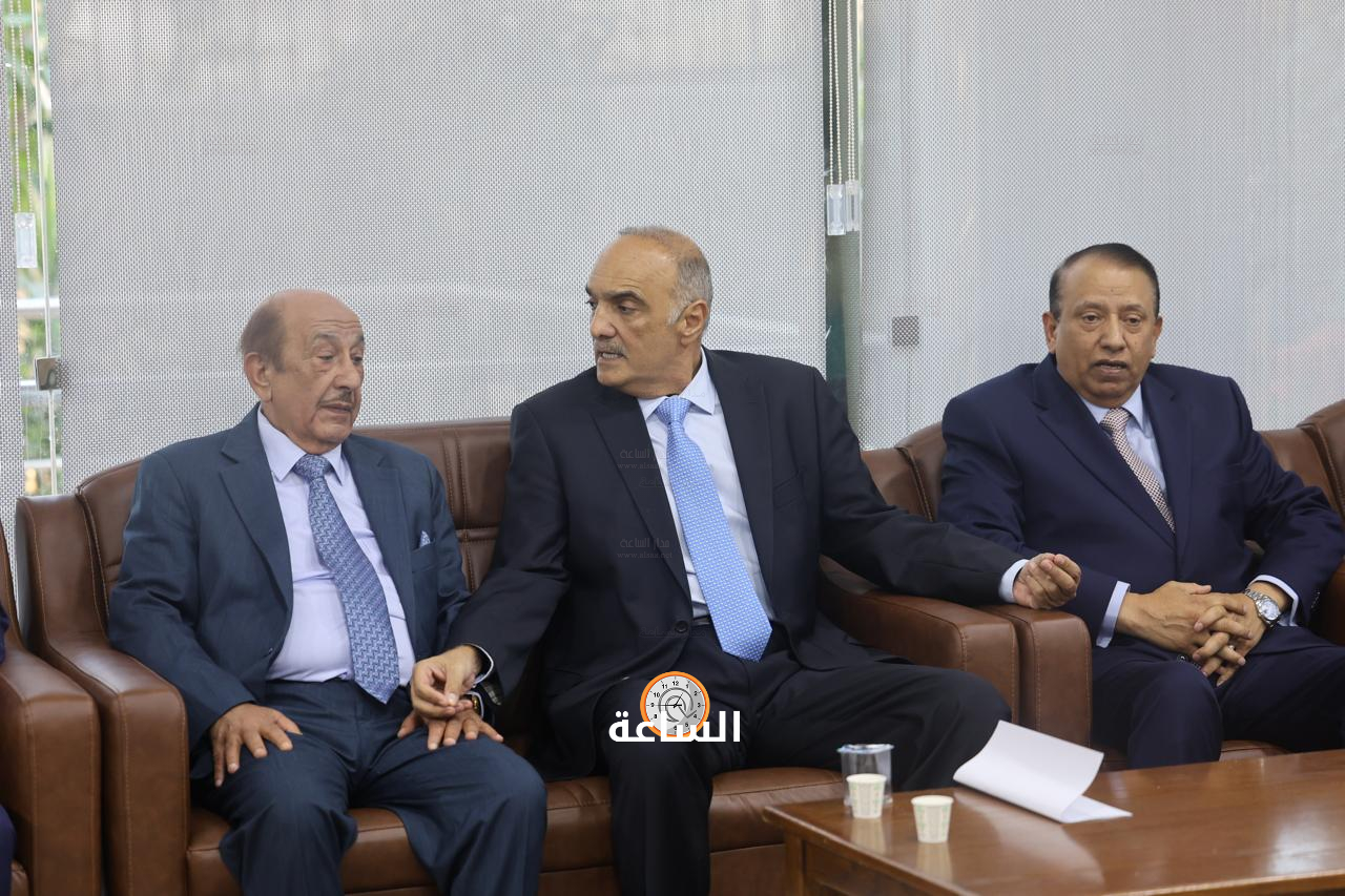Madar Al-Saa Images 0.6835910035316431
