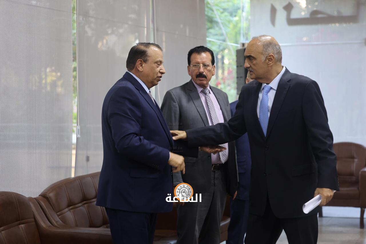 Madar Al-Saa Images 0.1269327671475342
