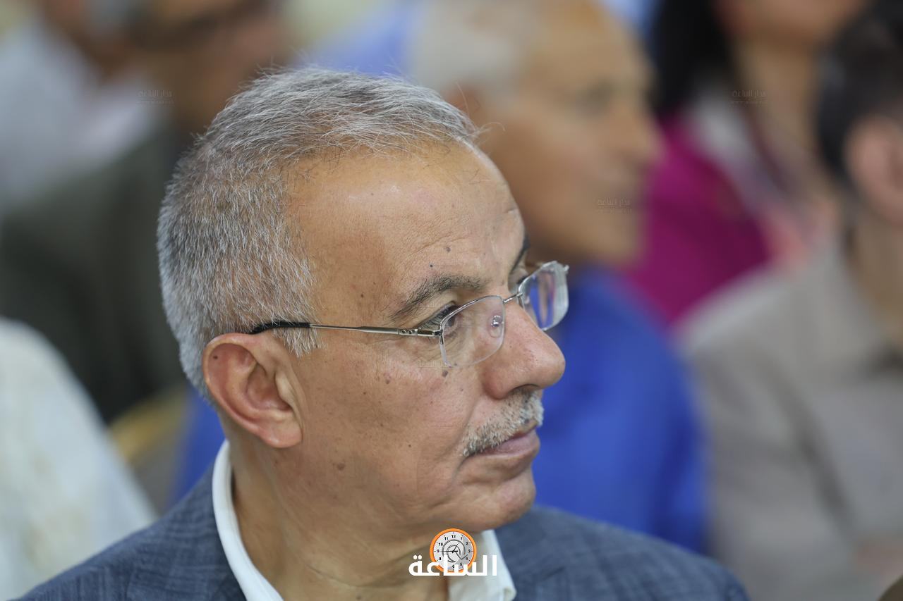 Madar Al-Saa Images 0.4851251084231849