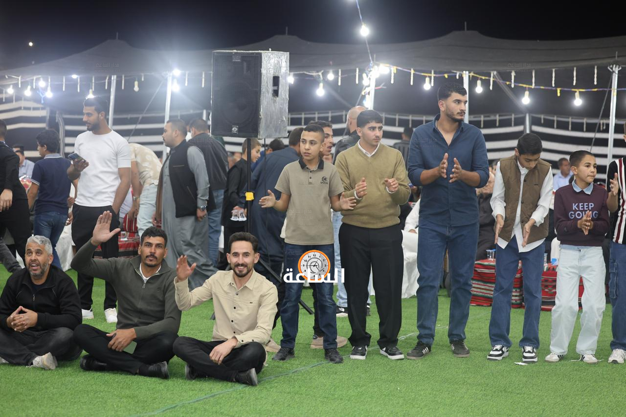 Madar Al-Saa Images 0.9248458030875484