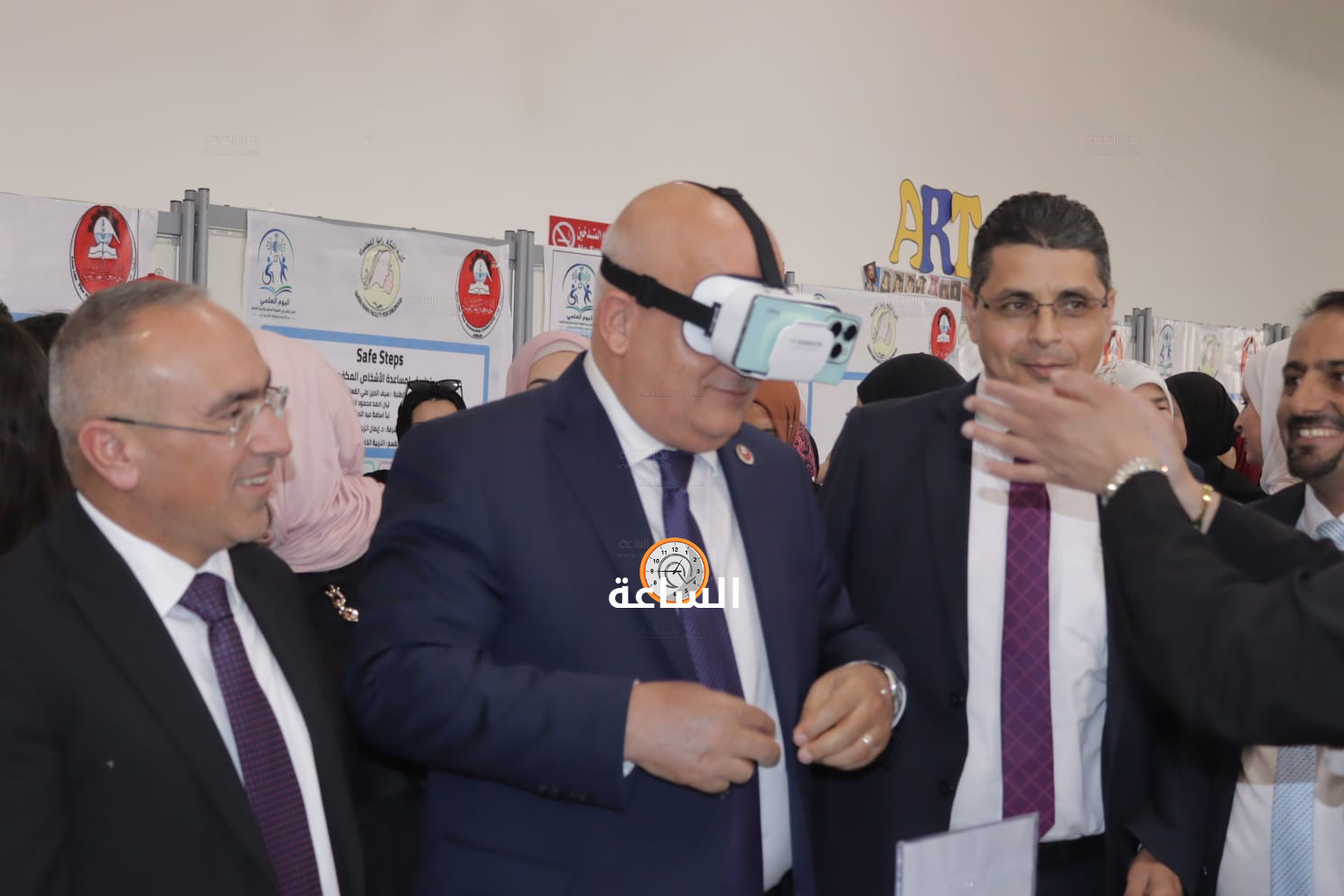 Madar Al-Saa Images 0.9047924718479579