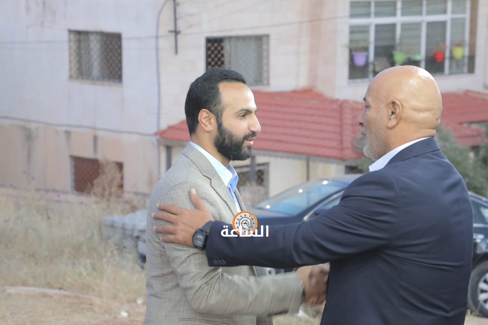 Madar Al-Saa Images 0.9768494146521176