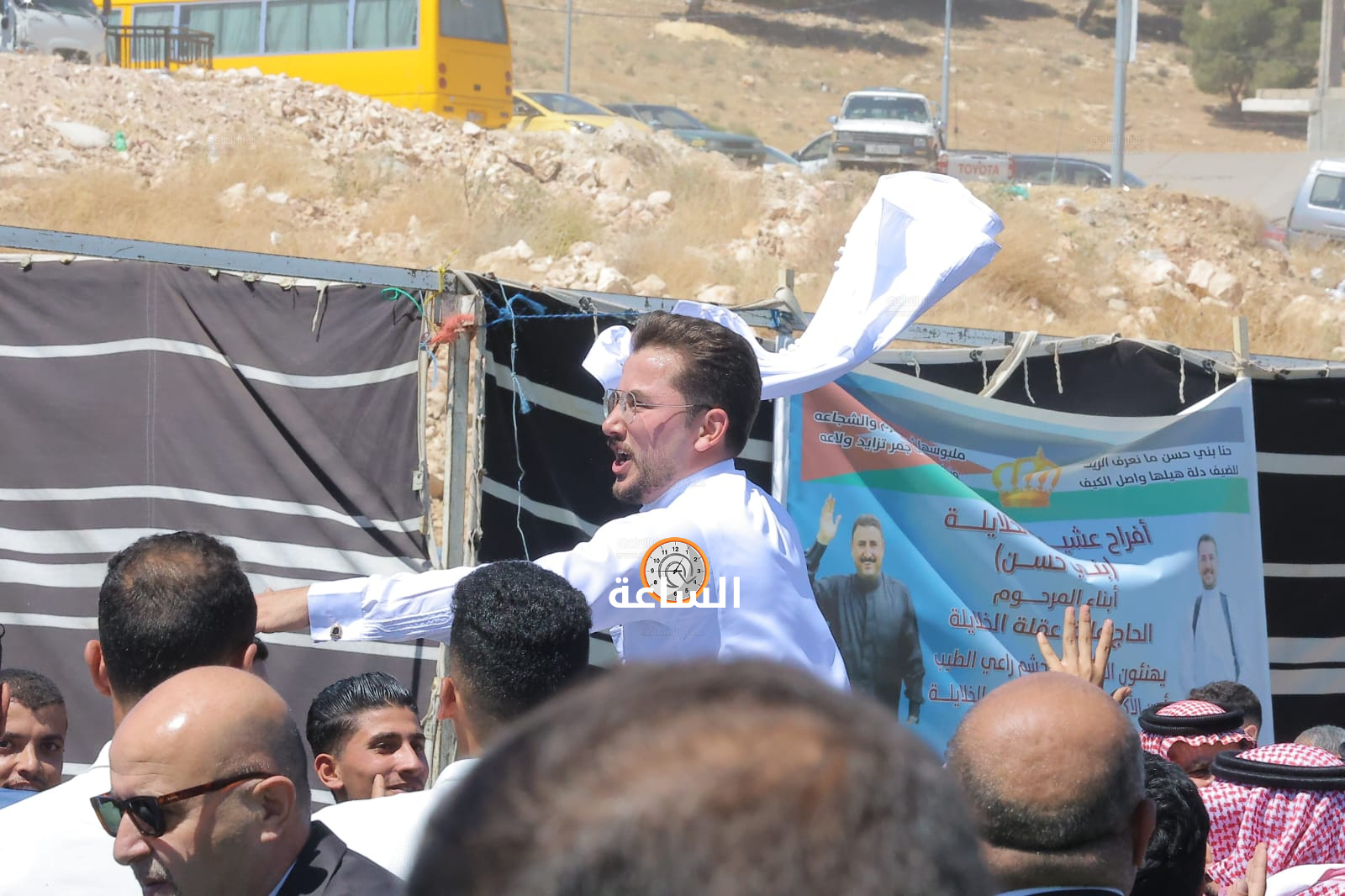 Madar Al-Saa Images 0.4224300110765503