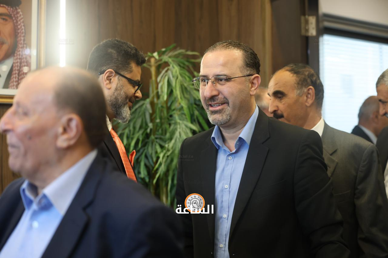 Madar Al-Saa Images 0.10157876327258442
