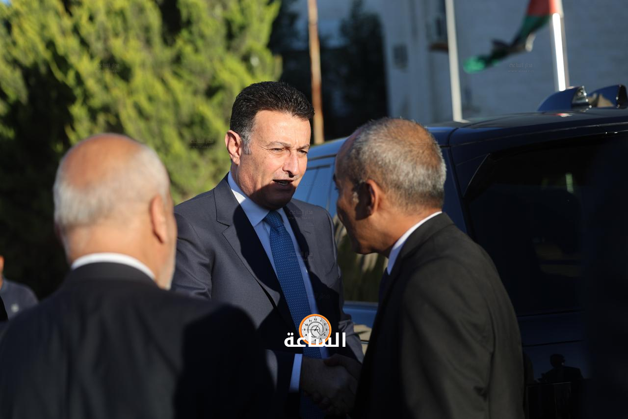 Madar Al-Saa Images 0.8005700299086732