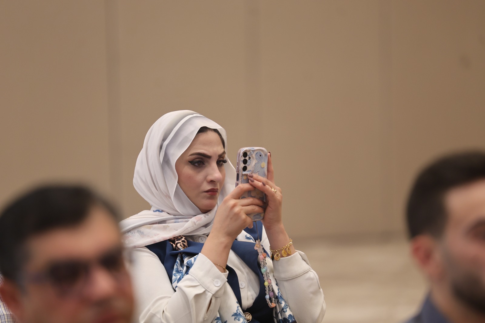 Madar Al-Saa Images 0.49474489722967785
