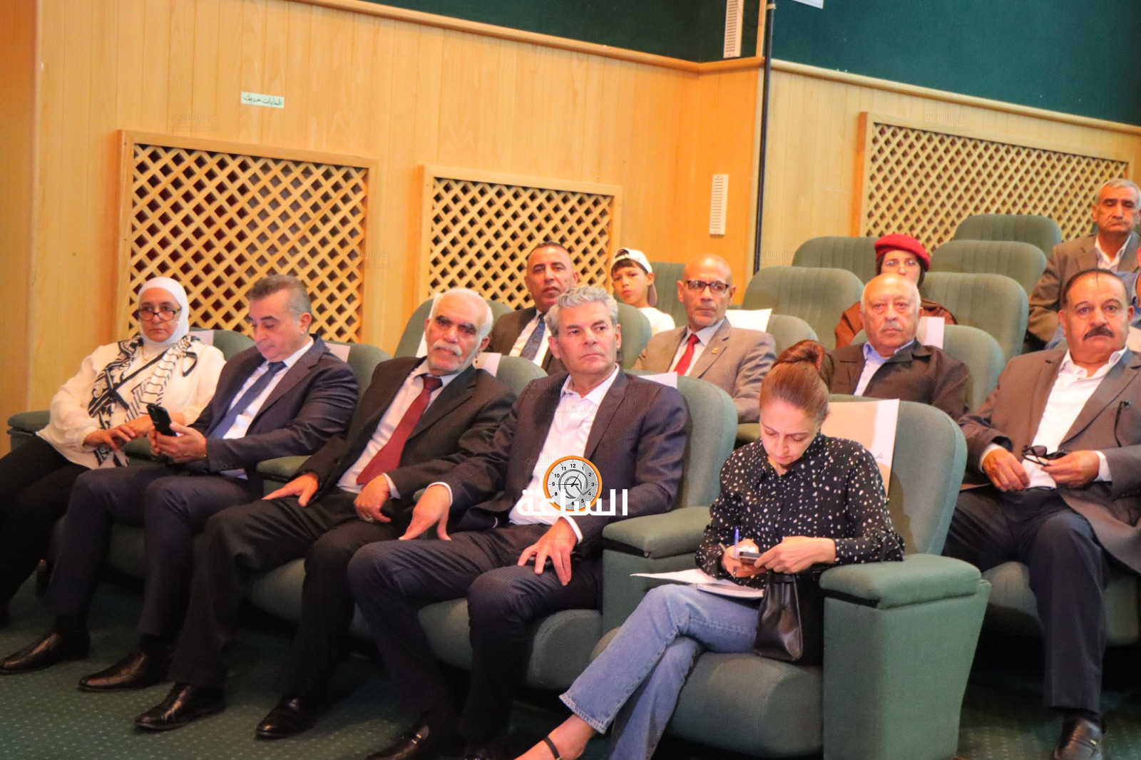 Madar Al-Saa Images 0.42260467660312506