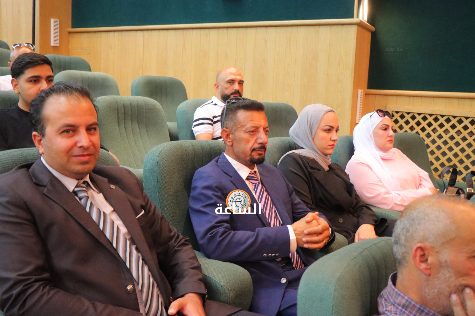 Madar Al-Saa Images 0.6347359868085701