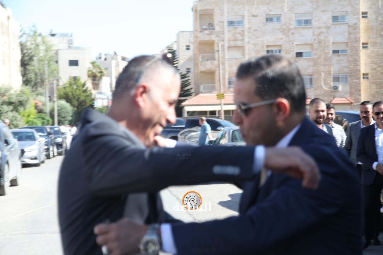 Madar Al-Saa Images 0.8758310040992608