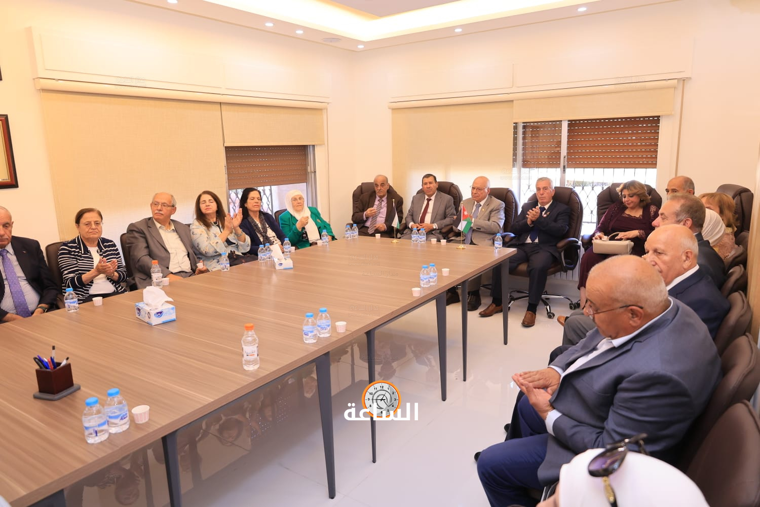 Madar Al-Saa Images 0.18209707675981712