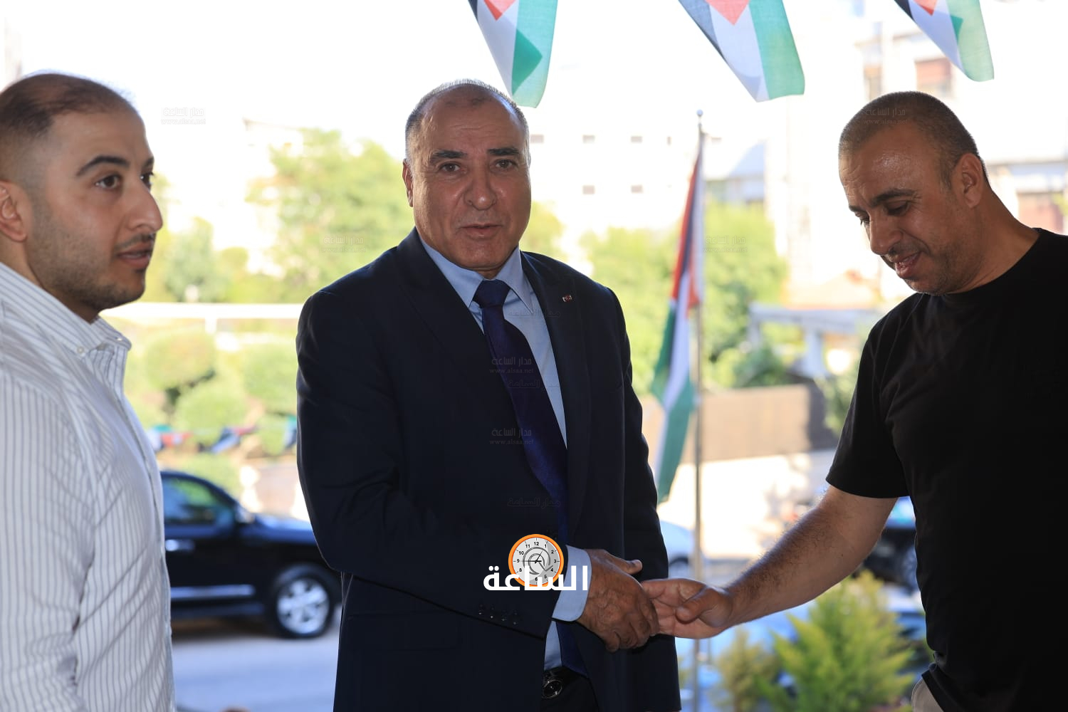 Madar Al-Saa Images 0.8719456620432109
