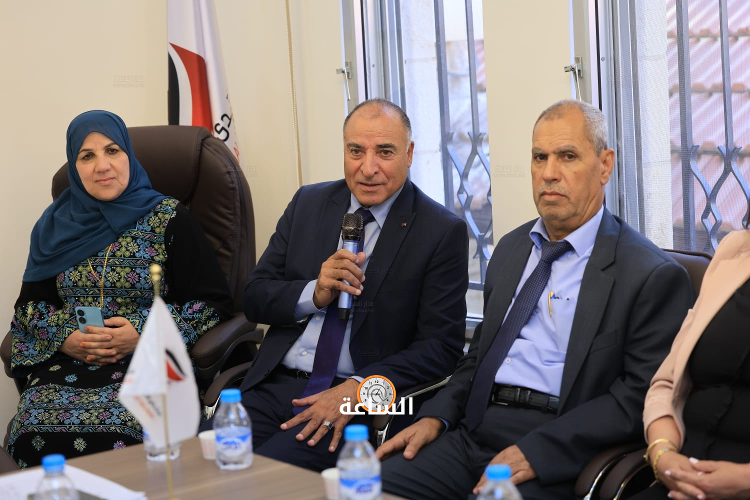 Madar Al-Saa Images 0.9165708010619904