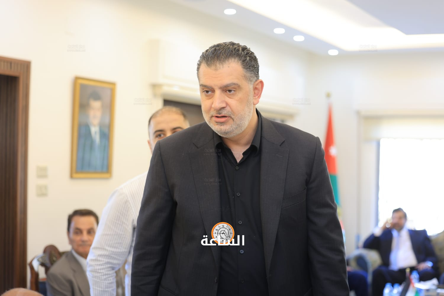 Madar Al-Saa Images 0.6446045716052544