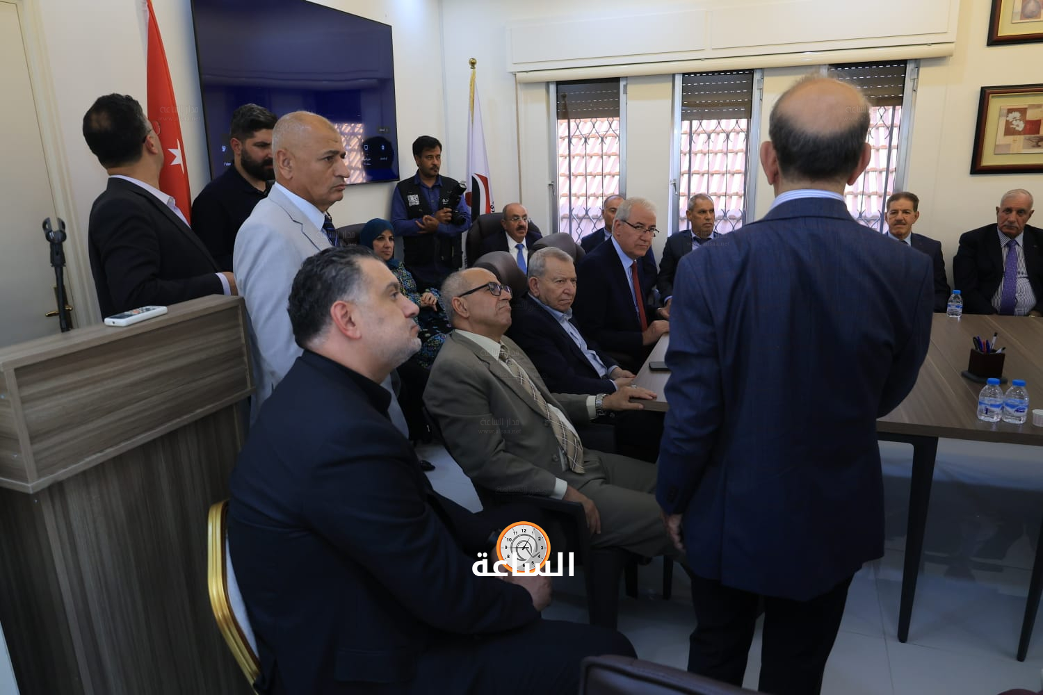 Madar Al-Saa Images 0.569021744307155