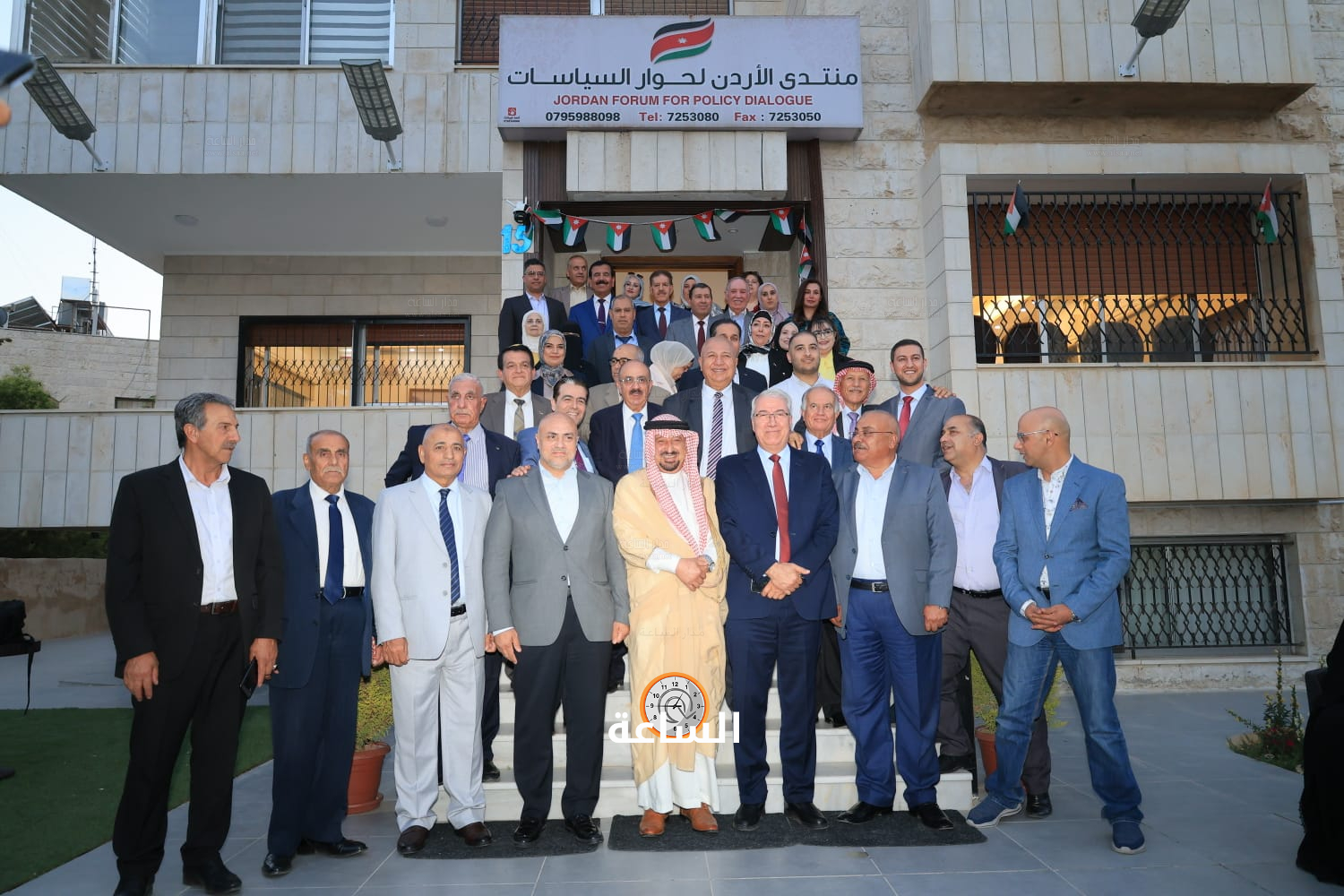 Madar Al-Saa Images 0.17827433216328137