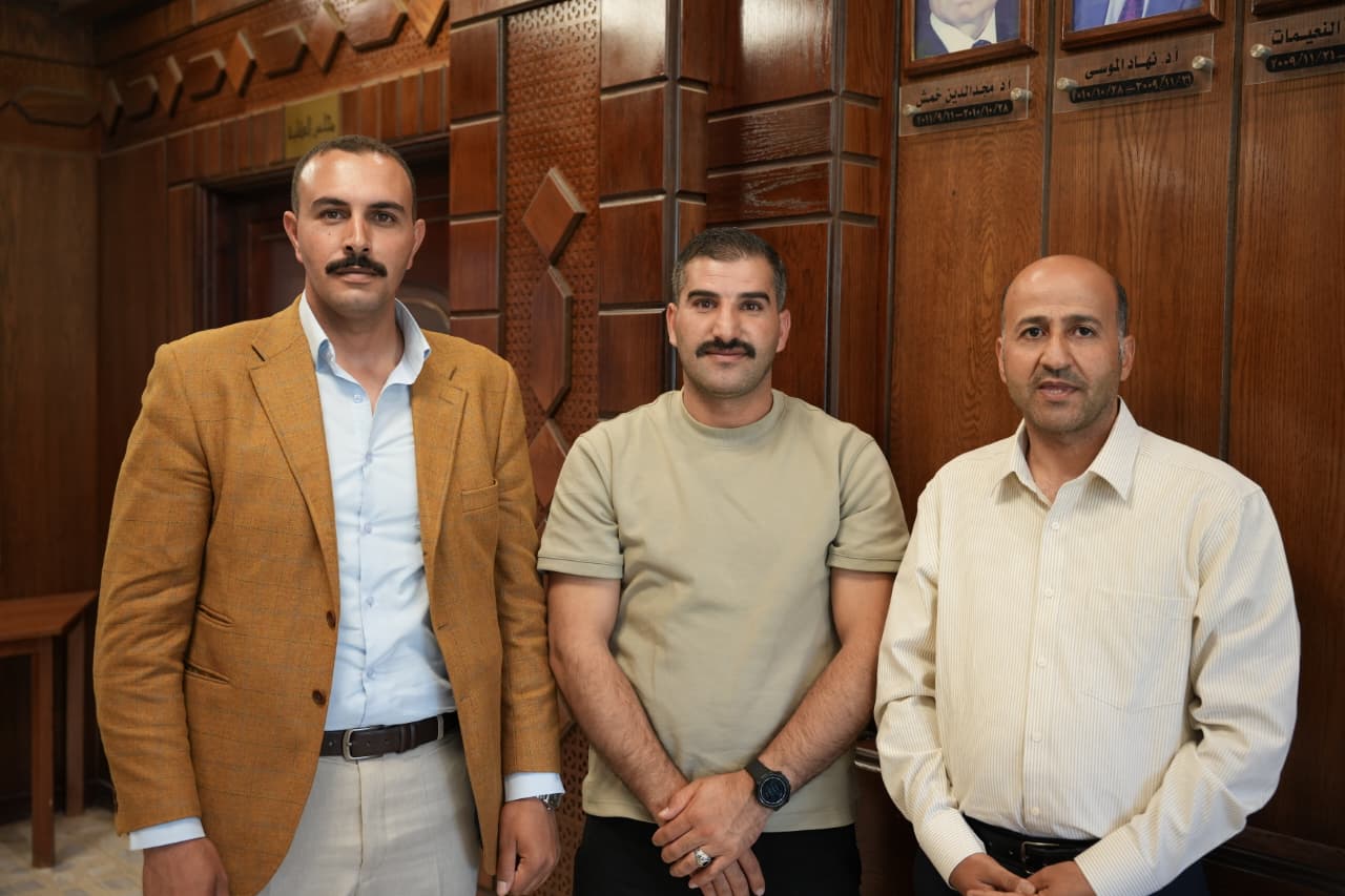 Madar Al-Saa Images 0.3362640605000964