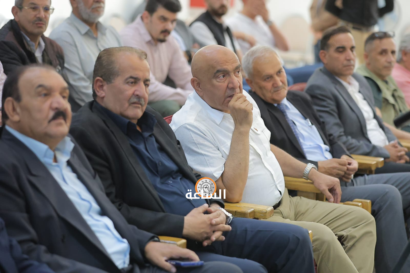 Madar Al-Saa Images 0.9569960344795314