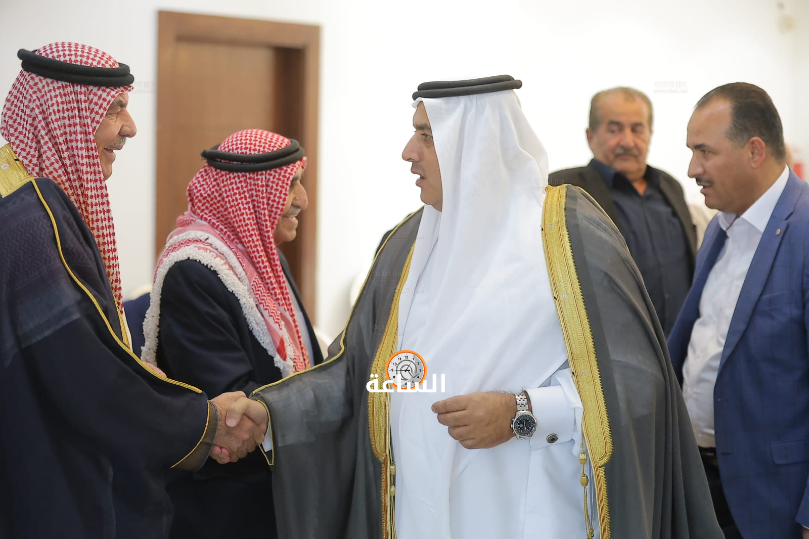 Madar Al-Saa Images 0.9257130361798463