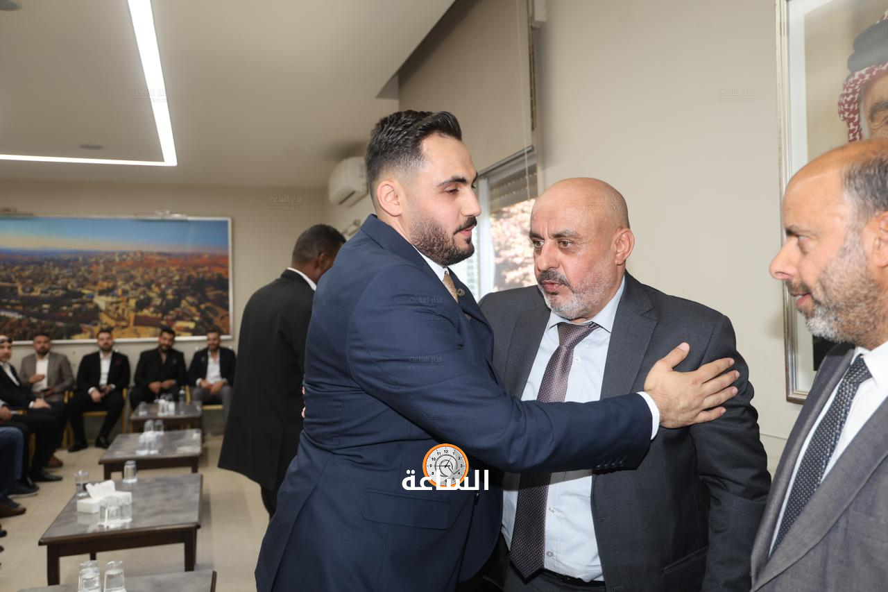 Madar Al-Saa Images 0.6619057436864657