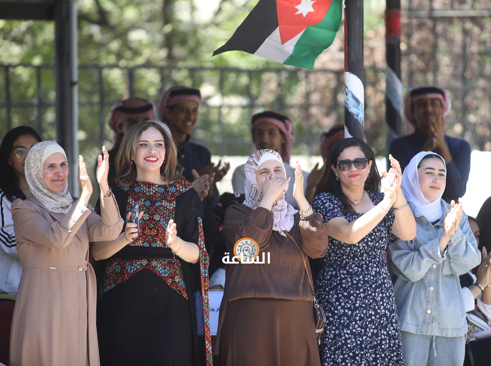 Madar Al-Saa Images 0.8374167192449761