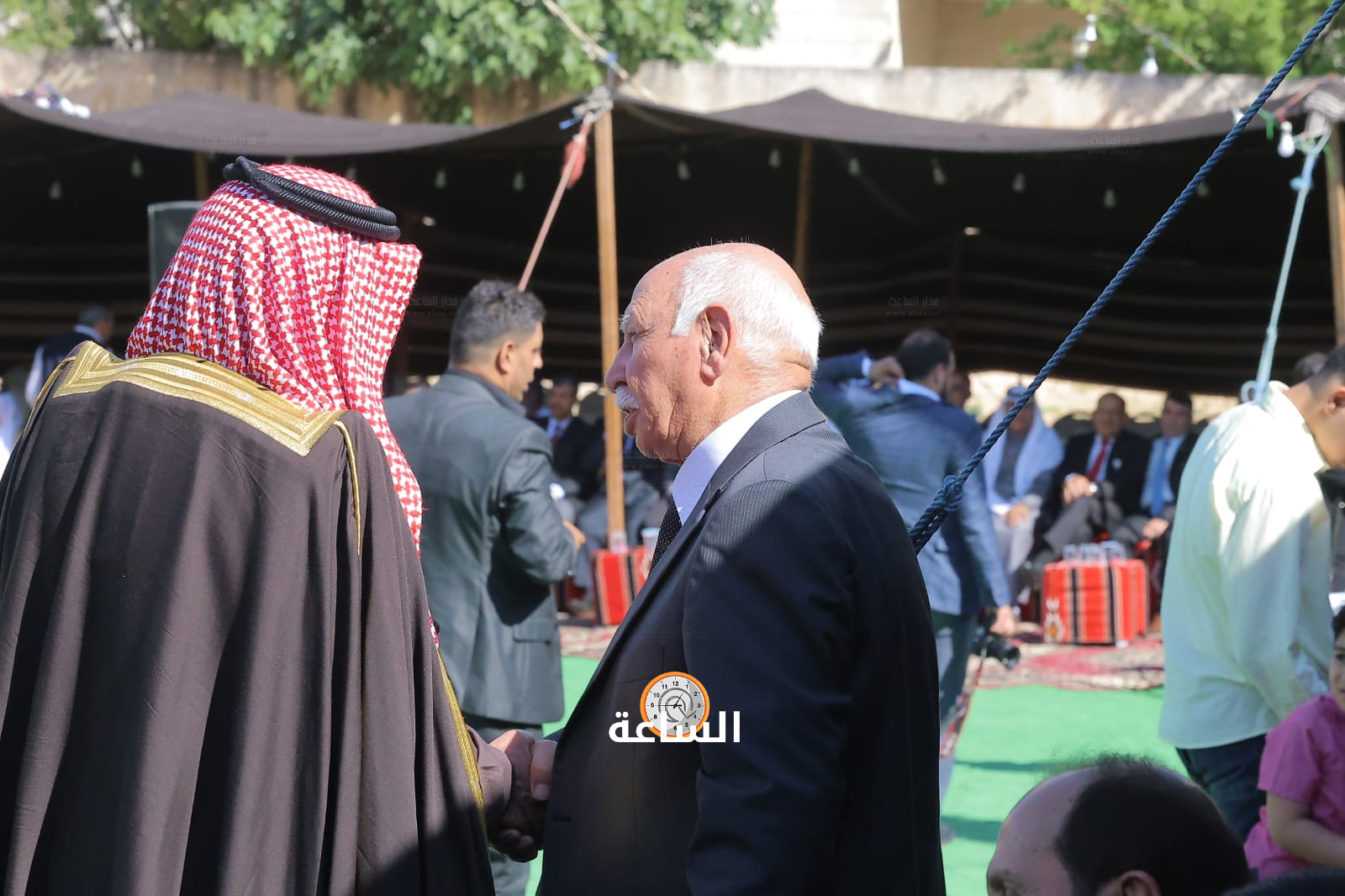 Madar Al-Saa Images 0.32065646285330307