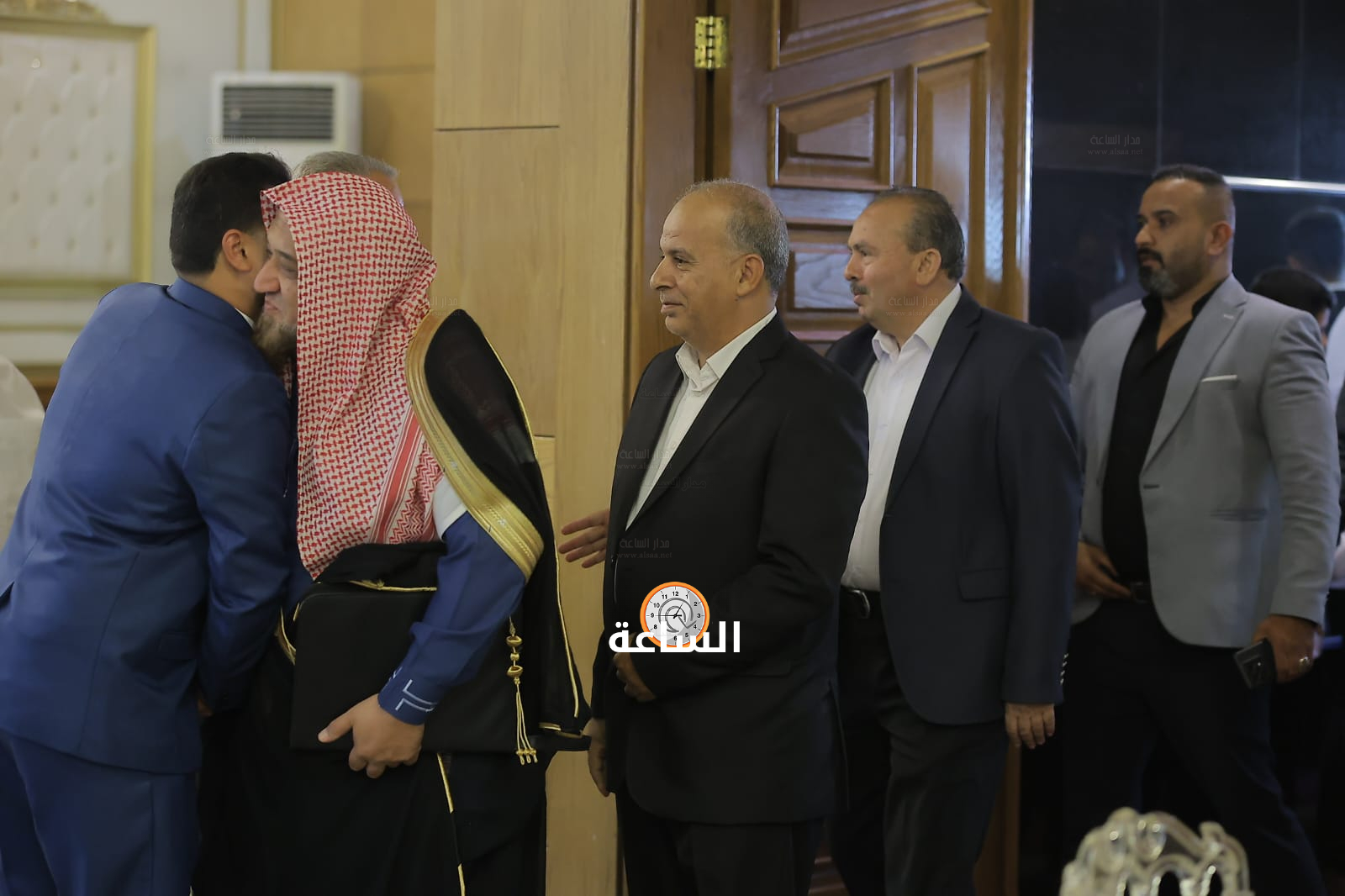 Madar Al-Saa Images 0.8006582371035227