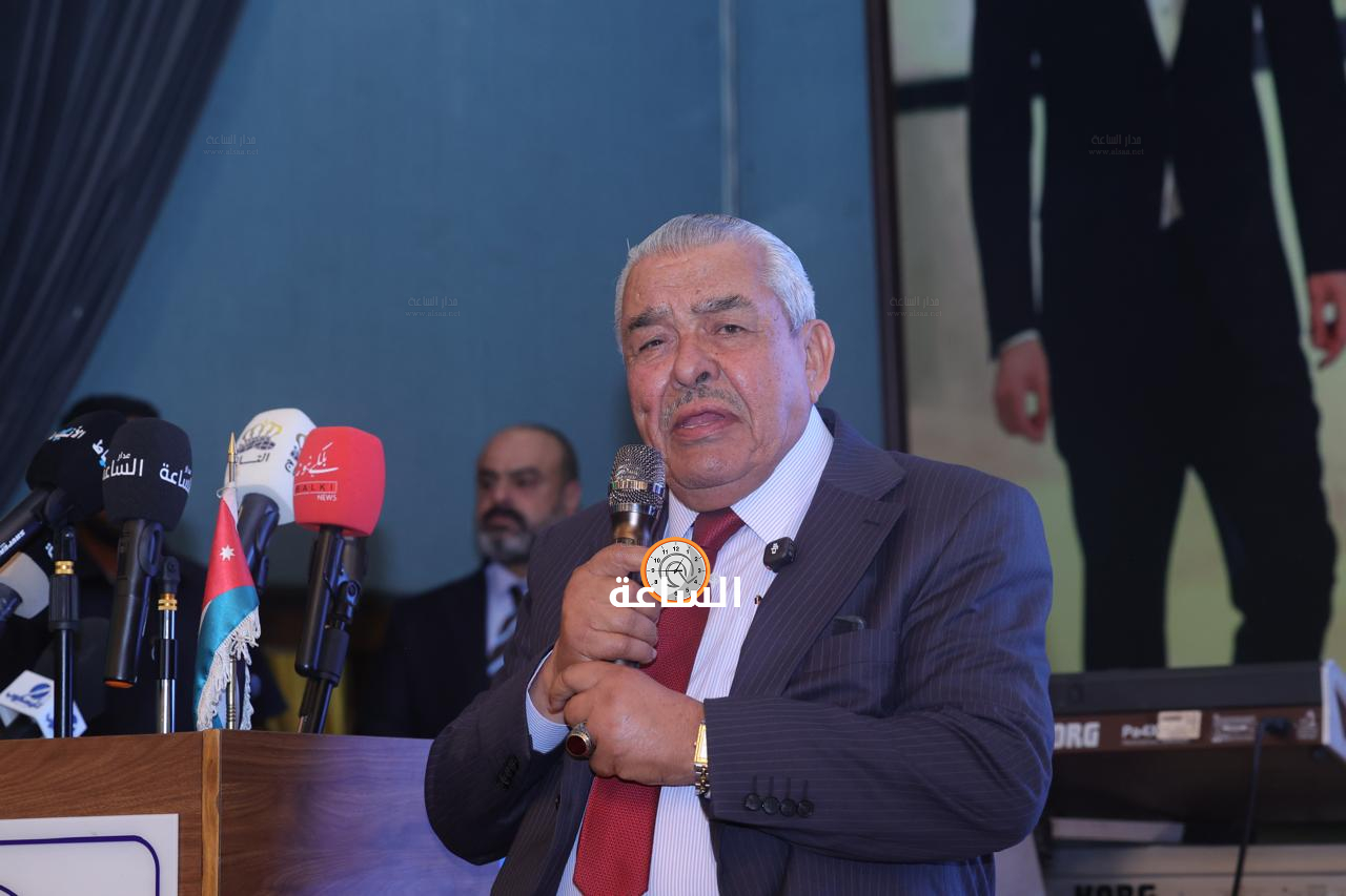 Madar Al-Saa Images 0.404494969216844