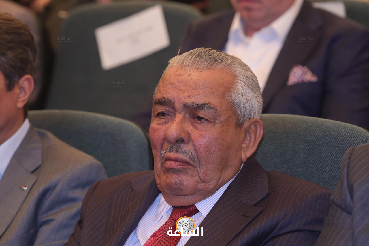 Madar Al-Saa Images 0.4281157890574241