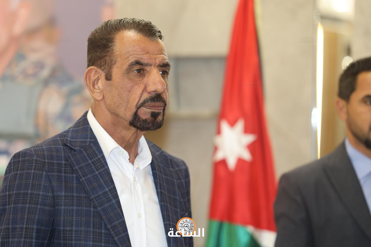 Madar Al-Saa Images 0.1568446293784952