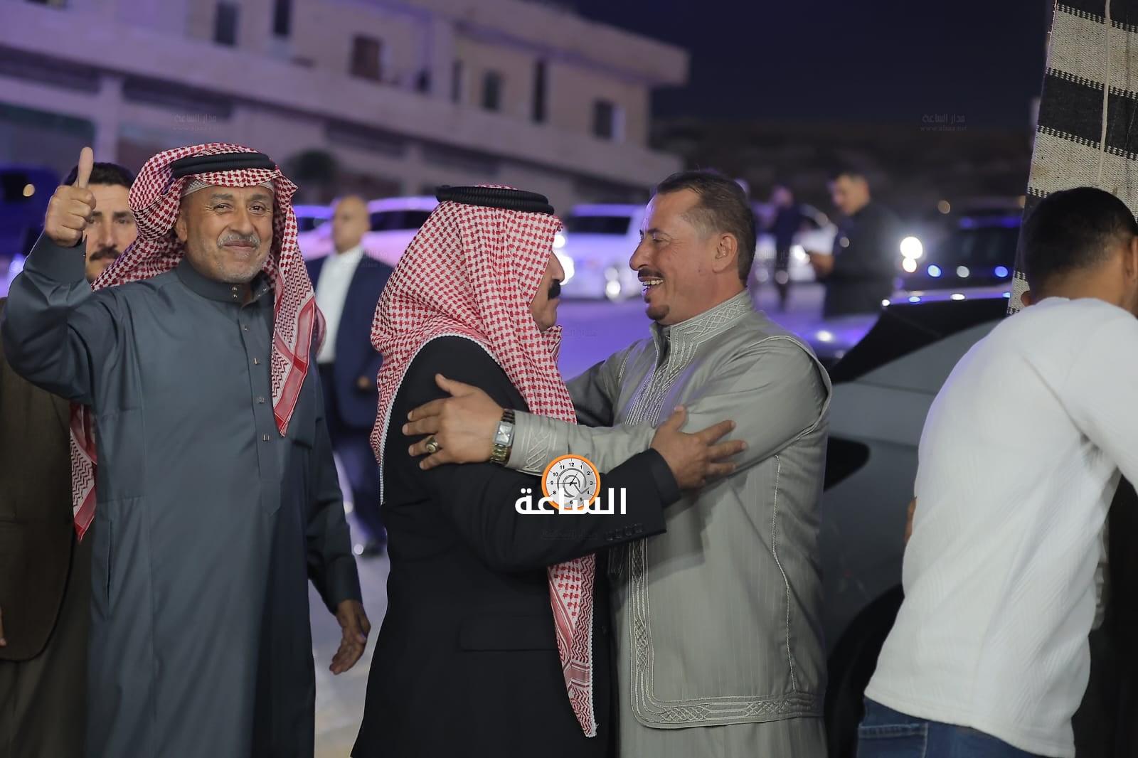 Madar Al-Saa Images 0.3759582975986189