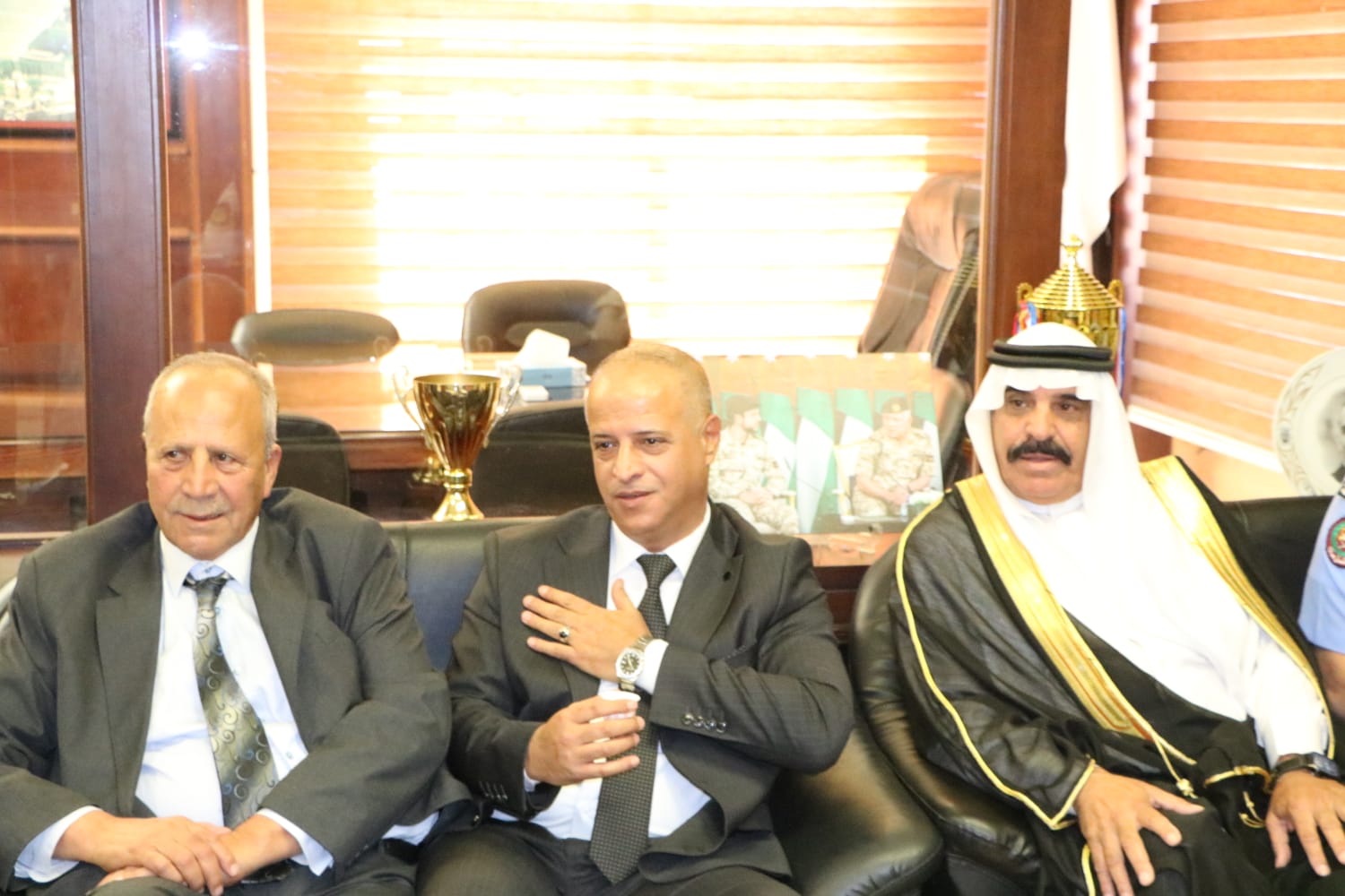 Madar Al-Saa Images 0.10145385879080215