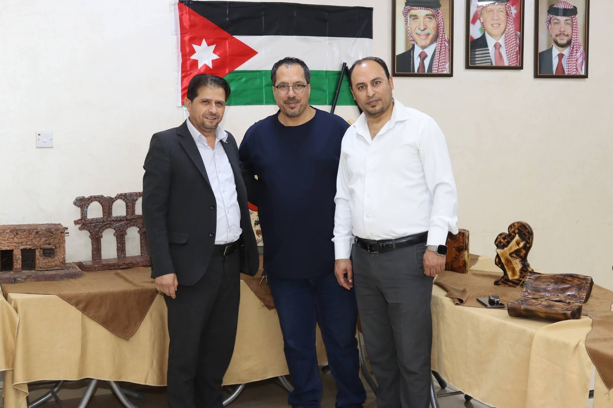 Madar Al-Saa Images 0.6078564140395062