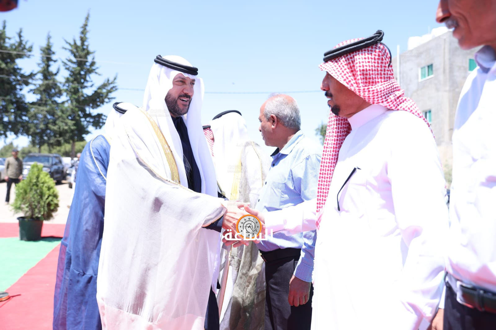 Madar Al-Saa Images 0.6143882413608241